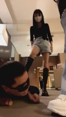 【阿月】带素人闺蜜玩贱狗【上】 G-210721-10