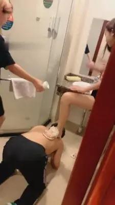 【沐清忧】巨羞辱-和闺蜜一起咀嚼物踹脸 G-210718-16