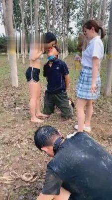 【茹雪】推荐群调-户外超羞辱女同学 G-210719-20