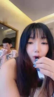 【蛇食梦子】精神小妹鞭打耳光抽奶狗 G-210722-25