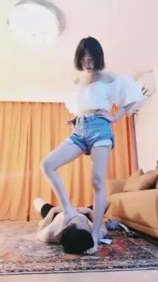 【汐雯】母狗在脚下犯贱 G-210724-32