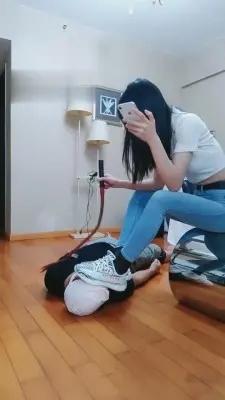 白斑马踩踏/手脚耳光/舔鞋底/深喉/坐脸窒息/踩踏喂食 G-210726-25