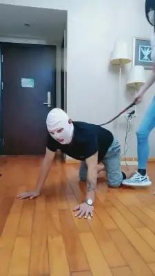 白斑马踩踏/手脚耳光/舔鞋底/深喉/坐脸窒息/踩踏喂食 G-210726-25