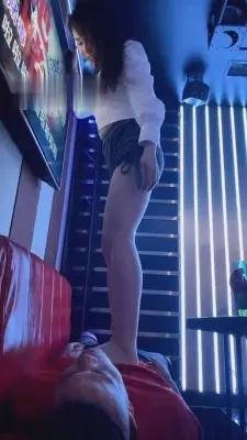 【三三】KTV长靴踩踏调教 G-210727-2