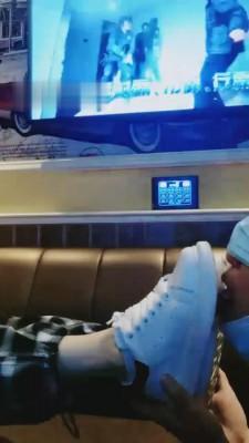 【沈阳予】运动鞋原味船袜KTV狠虐小贱畜 G-210804-5