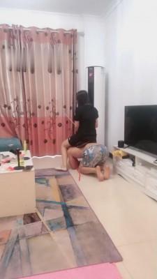 【广州楚楚】惩罚不听话的圈养狗 G-210804-23