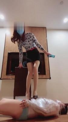 【虞姬】小白鞋高跟爆踩/木乃伊捆绑 G-210805-24