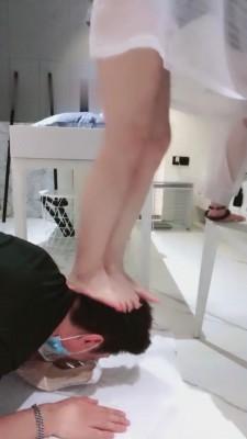 【江门小鱼姐姐】高跟裸足全体重踩踏跺 G-210805-28