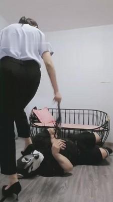 【言言主人】如何让贱货臣服 G-210805-26