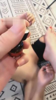 【冷颜女王】黑丝美腿羞辱脚垫 G-210809-13