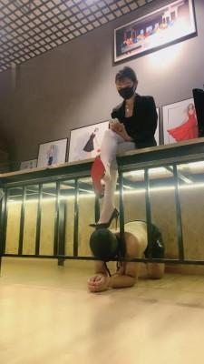 【宇婉莹】网红模特囚禁驯化人形犬 G-210816-3