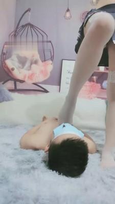 【韩韩】情趣诱惑坐脸专场-深喉-口水 G-210816-2