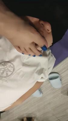 【咩祖】表弟说姐姐的丝袜好香 G-210816-34