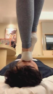 【绘子sama】沉浸式原味棉袜裸足羞辱 bf449