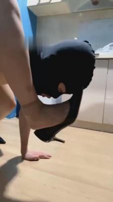 【晨晨】重度耳光/碾压喂食 bf741