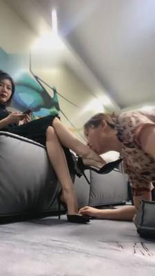 【歌迪丝】小三母狗太下贱了 bf681