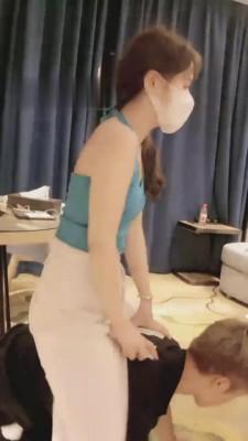 【滔滔】剧情-男老板和司机沦为女下属的奴 bf690