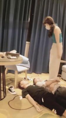 【滔滔】剧情-男老板和司机沦为女下属的奴 bf690