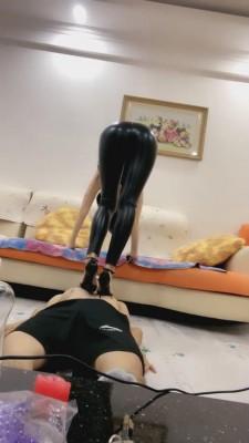 【大连欣妍】高跟/小白鞋全体重踩踏 bf684