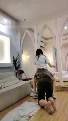 【YY啊】舔脚舔鞋