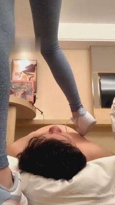 【绘子sama】萝莉主板鞋棉袜坐脸窒息【完整版】 bf441