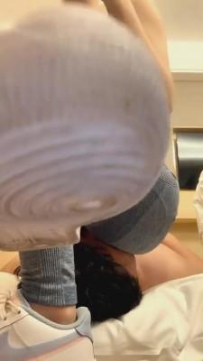 【绘子sama】萝莉主板鞋棉袜坐脸窒息【完整版】 bf441