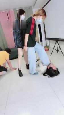 【美离子】超劲爆素人双S双M调教场 G-210831-14