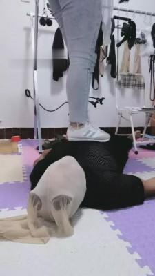 【天水女王】运动女神坐脸踩踏 G-210824-8