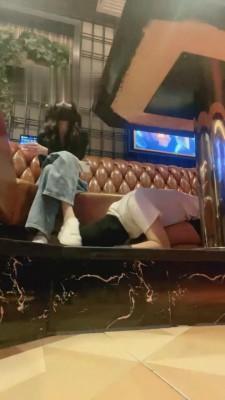 【希希子】双奴KTV调-尝试开发素人舔脚/喝圣水 bf649