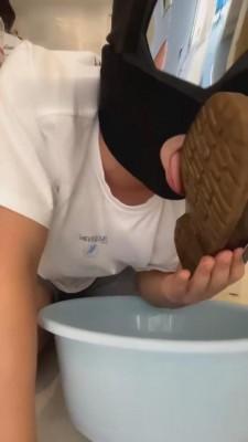 【云云酱】强制灌喝洗鞋脏水 bf520