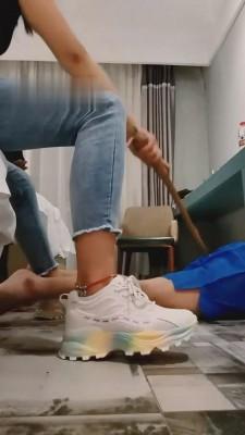 【成都叶子】重度鞭打耳光打哭 G-210827-5