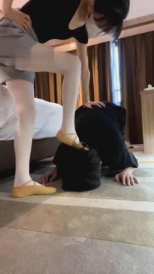 【阿月】舞蹈服首次坐脸/转胯/磕头 bf635