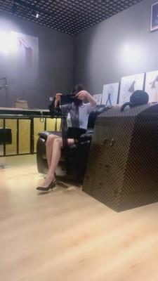 【宇婉莹】丝袜除臭器体验羞辱 G-210823-12