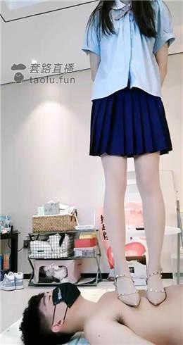 JK女暴力调教踢档