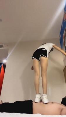 【虞姬】没钱狗子面试地毯多双鞋子踩踏 G-210816-33