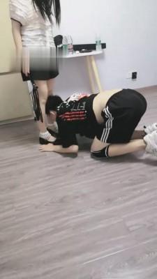 【言言主人】萝莉主训练男友做狗 G-210823-17