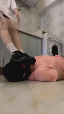 【云云酱】萝莉主重度踢裆狗 G-210816-17