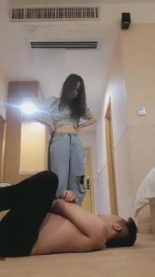 【滔滔】公司美女实习生首调 G-210825-12