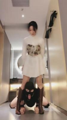 【禾末】白棉袜泡水喝-狗头刷马桶 G-210817-28