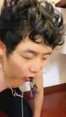 【白鲨】脏靴子踩踏碾压食物口水喂食 G-210822-5