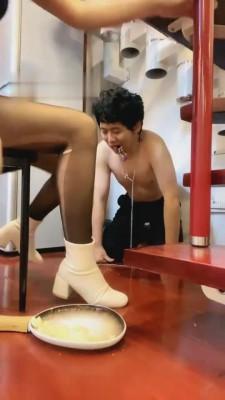 【白鲨】脏靴子踩踏碾压食物口水喂食 G-210822-5