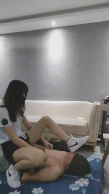 【丫丫啊】运动鞋长靴全体重踩踏 JS180909