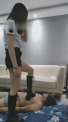 【丫丫啊】运动鞋长靴全体重踩踏 JS180909