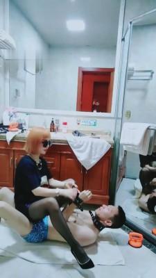 【舞媚女王】高跟黑丝全体重踩踏 G-210821-12