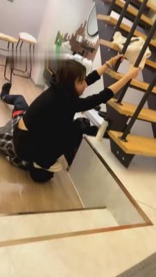 【lucky】夜跑后小白鞋原味脚羞辱踩踏 bf745