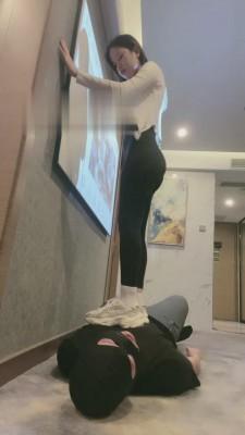 【漫漫】全体重踩狗奴 bf15430