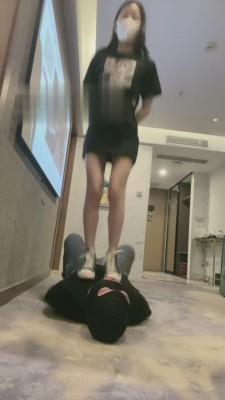 【漫漫】全体重踩狗奴 bf15430