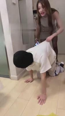 【馨怡】素人学生主电竞酒店首调 bf15767