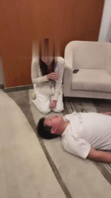 【牙乖乖】深夜被陪酒小妹调教 bf15778