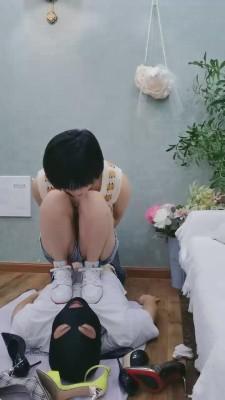 【武汉乐乐女王】运动鞋白袜原味调教 bf15741